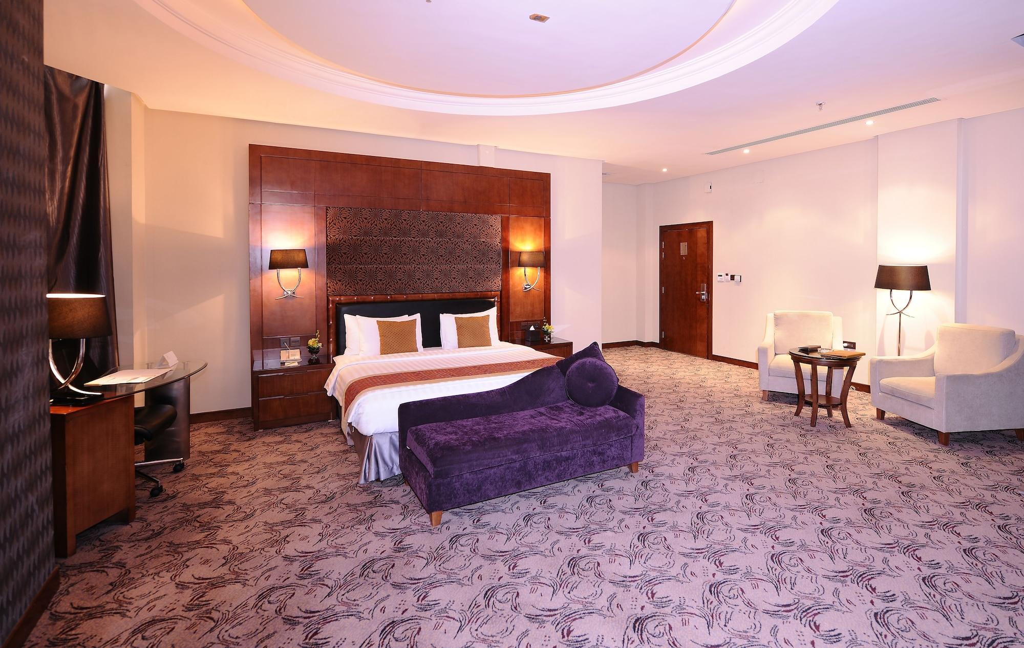 Hotel Qaser Al Hamra By Warwick