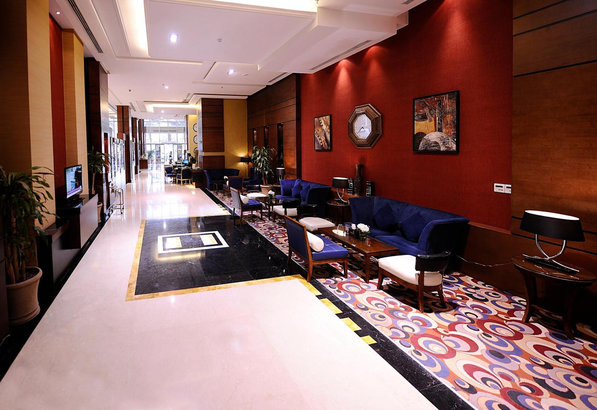 Qaser Al Hamra By Warwick