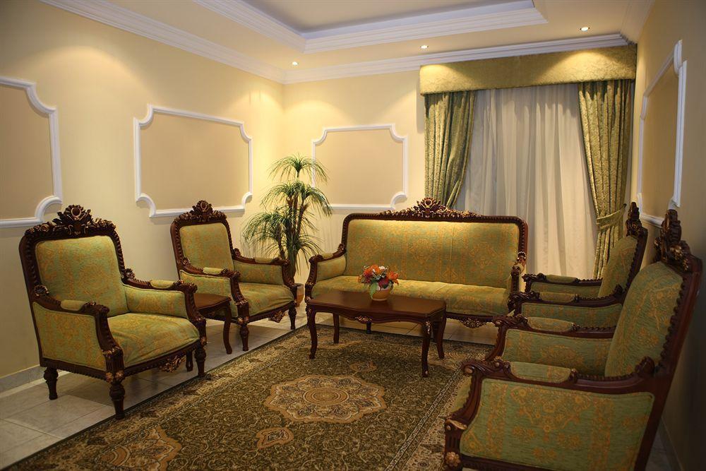 Qaser Al Hamra By Warwick 3*