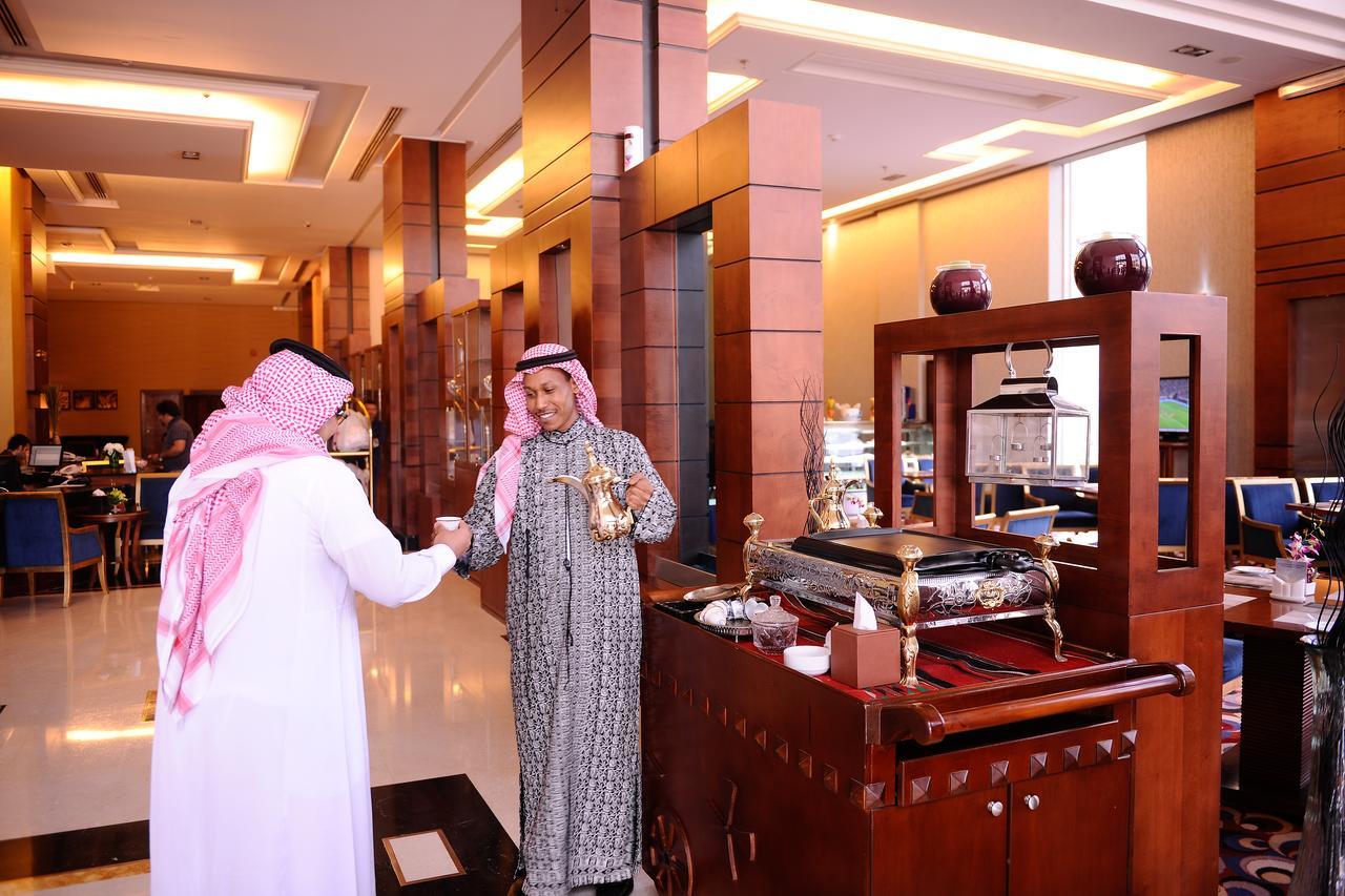 Qaser Al Hamra By Warwick 3*