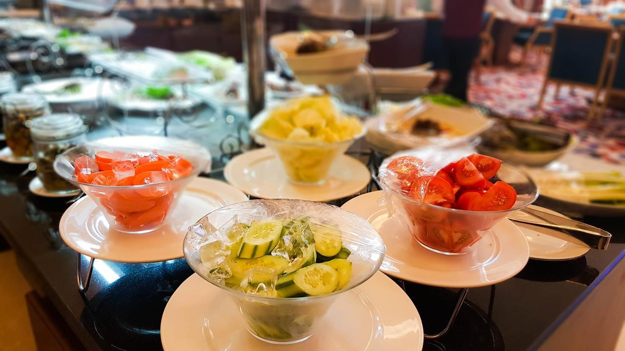 Qaser Al Hamra By Warwick Hotel