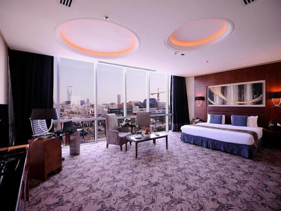Qaser Al Hamra By Warwick 3*