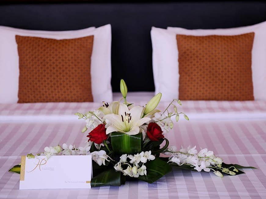 Qaser Al Hamra By Warwick Hotel 3*